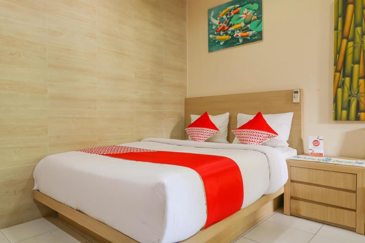 Oyo 2581 Ketut Smile Hotel Dempasar Exterior foto