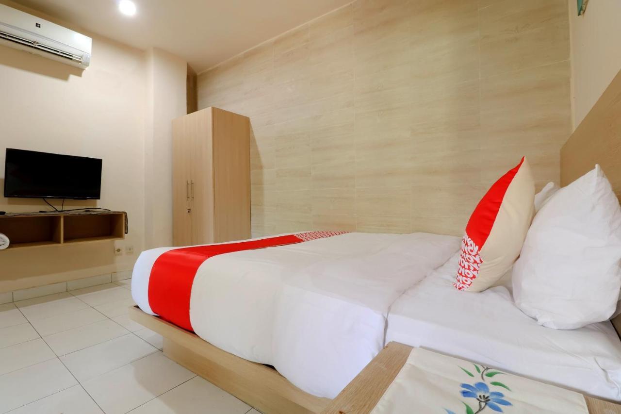 Oyo 2581 Ketut Smile Hotel Dempasar Exterior foto