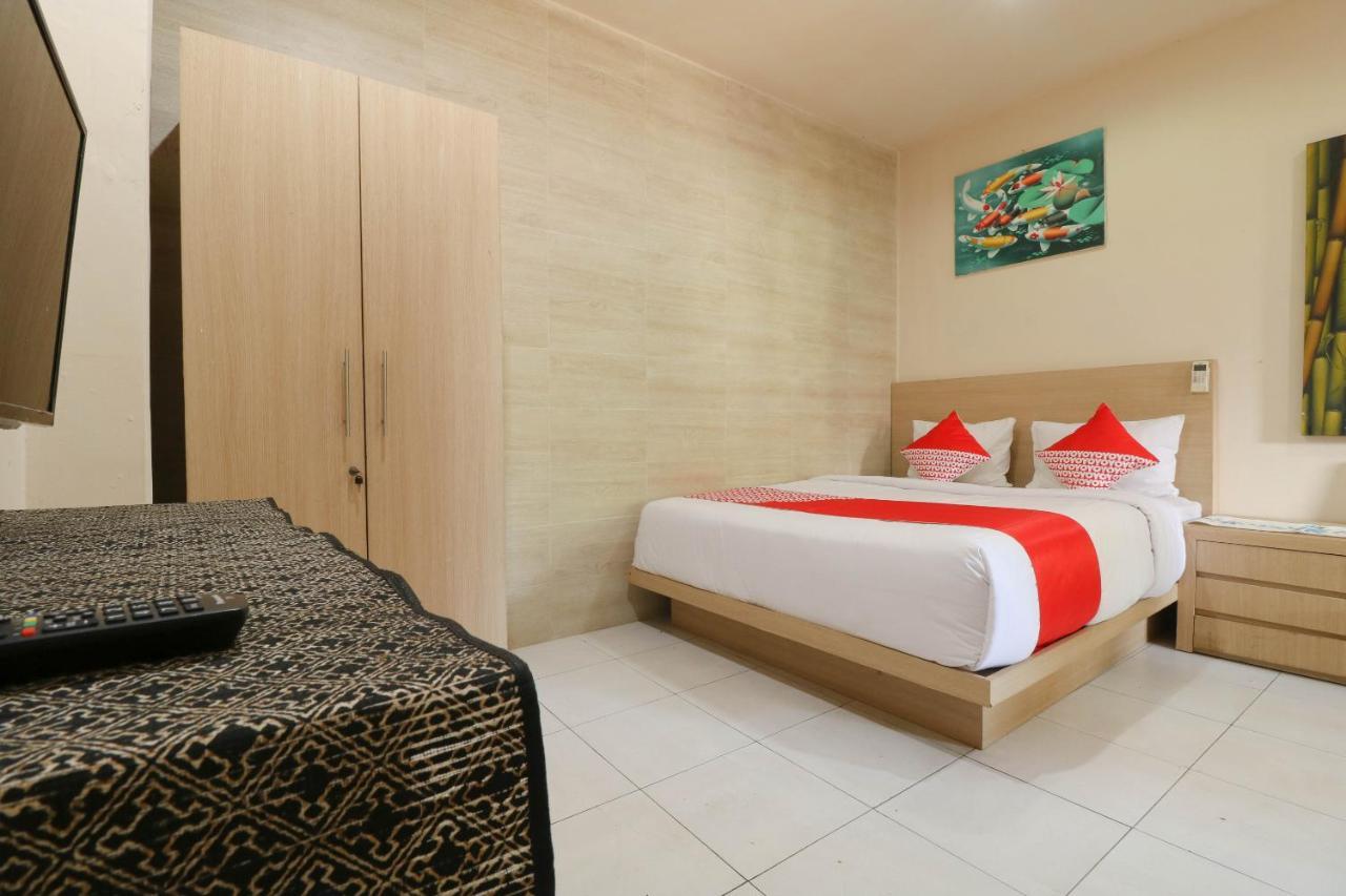 Oyo 2581 Ketut Smile Hotel Dempasar Exterior foto