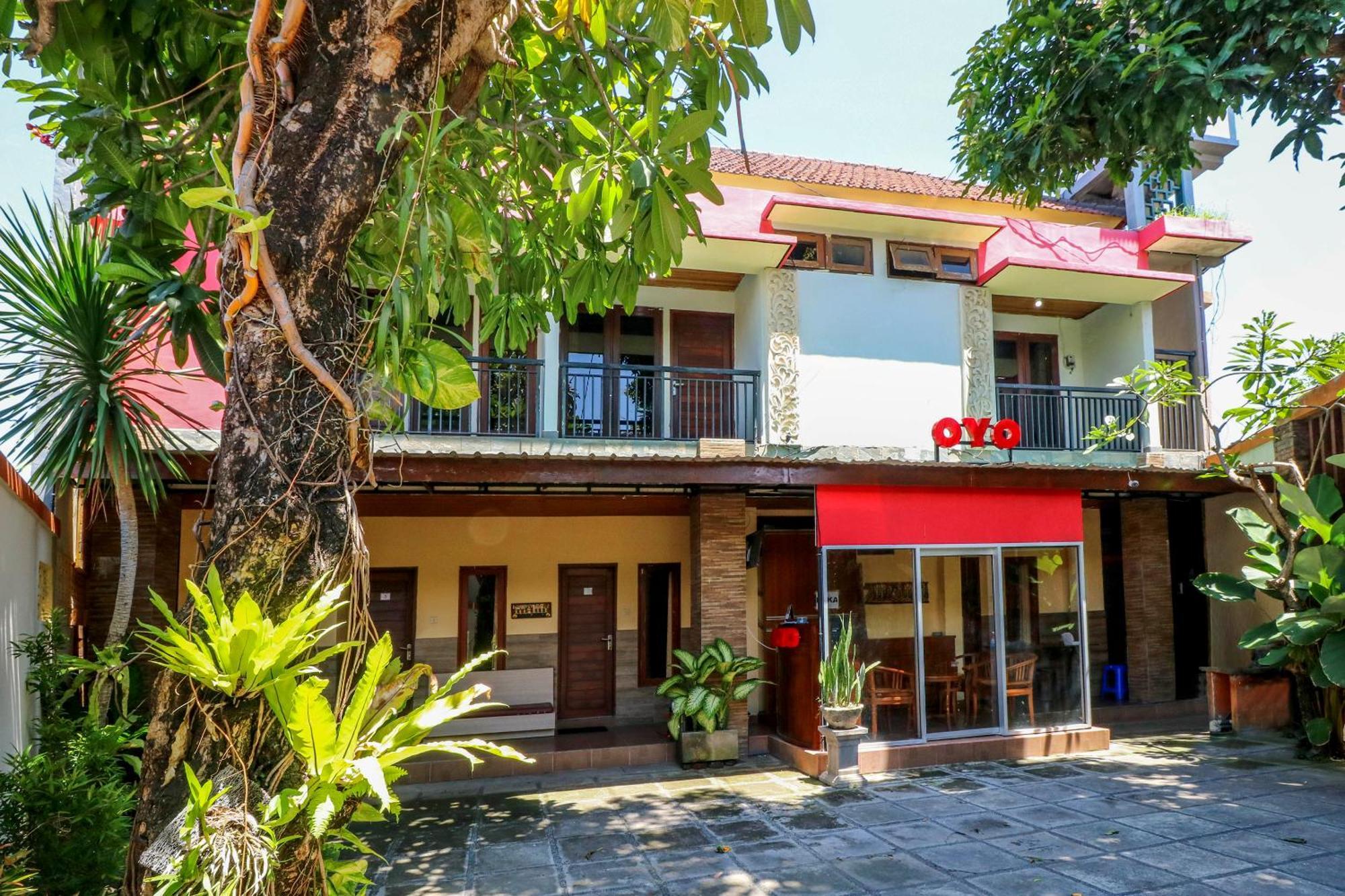 Oyo 2581 Ketut Smile Hotel Dempasar Exterior foto