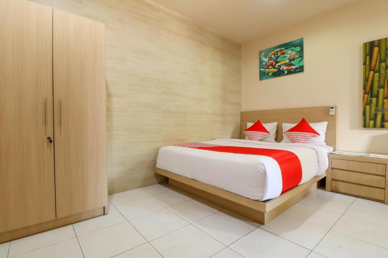 Oyo 2581 Ketut Smile Hotel Dempasar Exterior foto