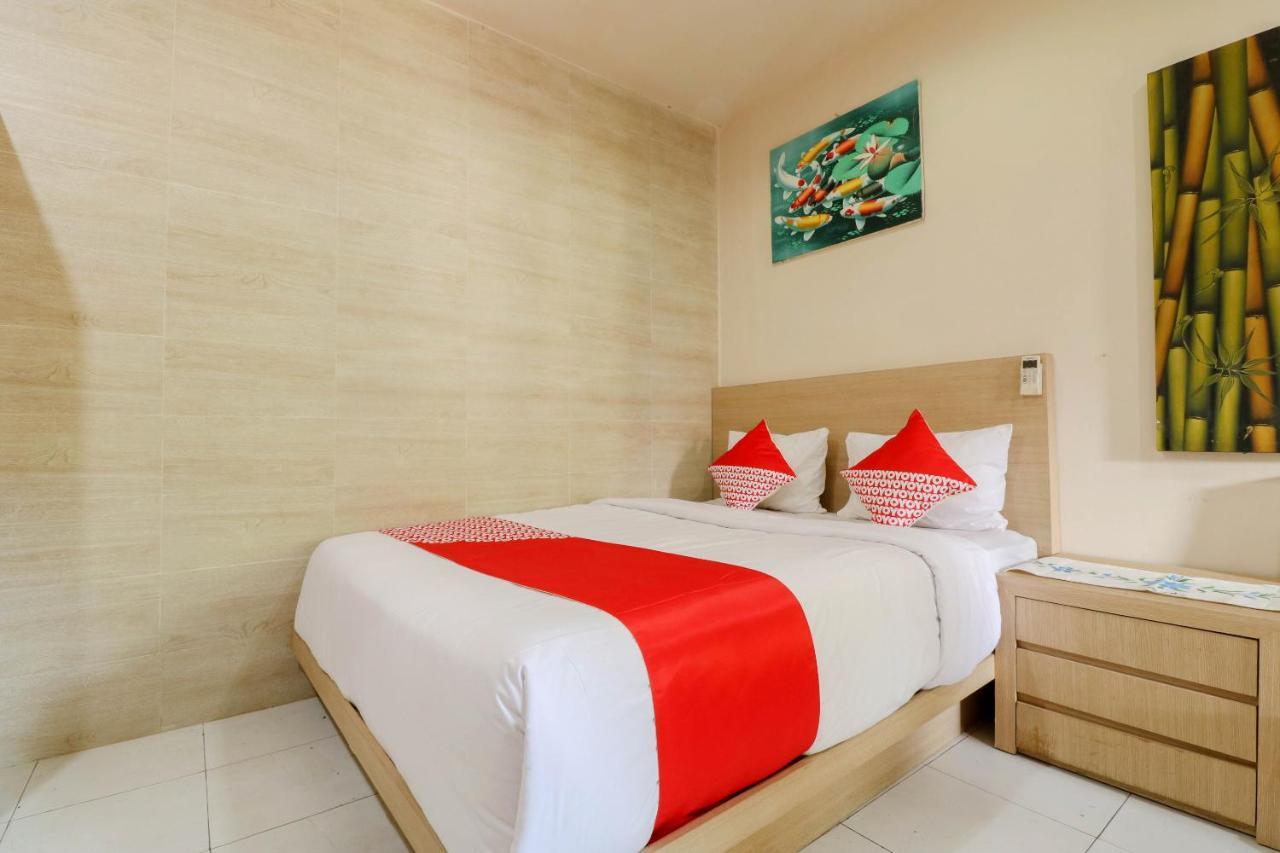 Oyo 2581 Ketut Smile Hotel Dempasar Exterior foto